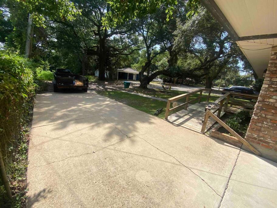 Feels Like Home Escape, 1/2 Mile To Beach 걸프포트 외부 사진